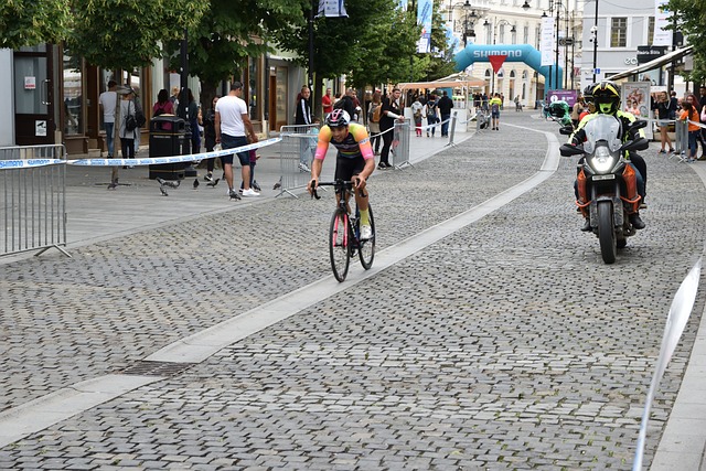 终究还是老 终究还是老